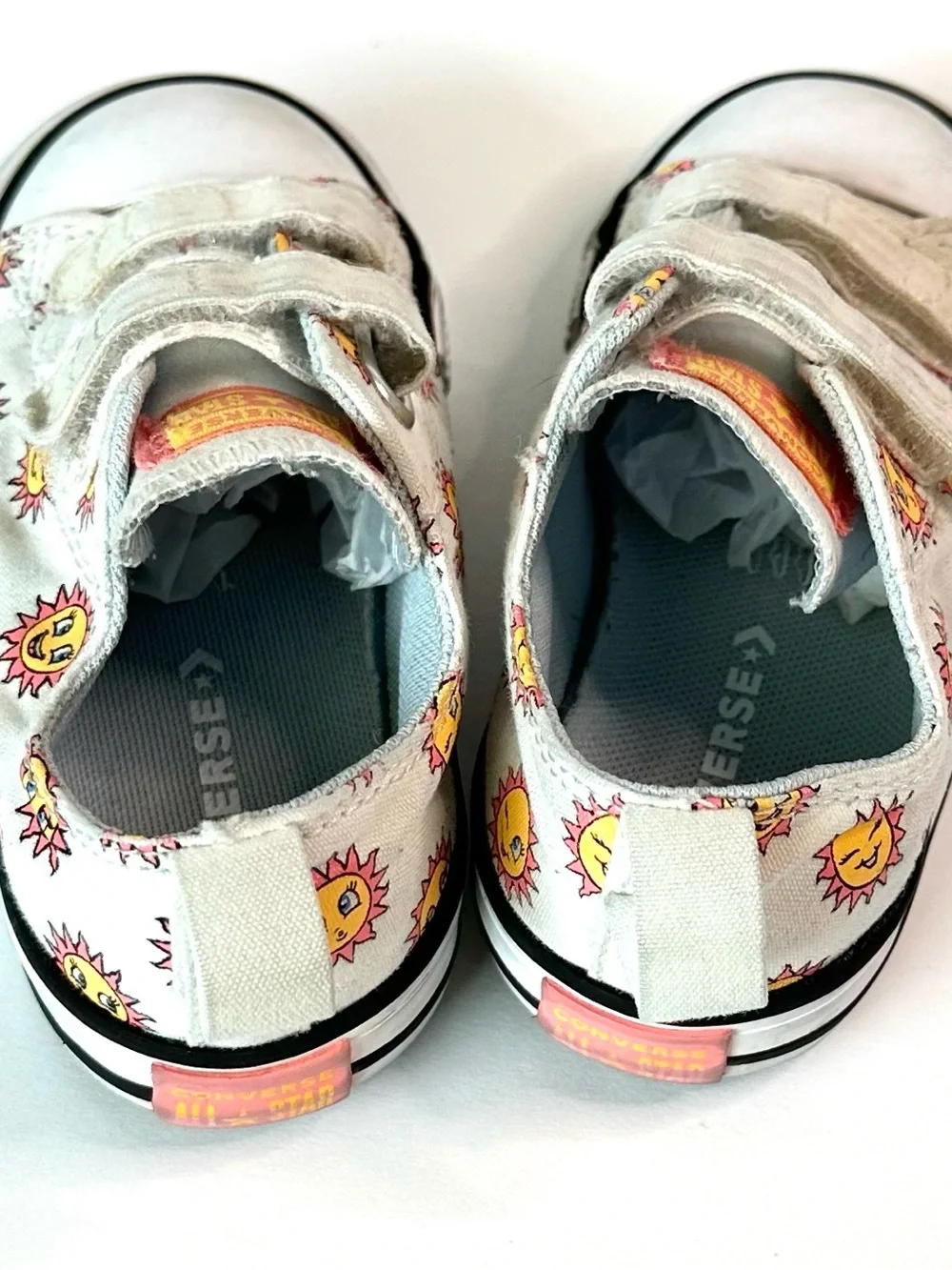 Converse Kids White Sneakers with Yellow & Orange Sun Print size 8